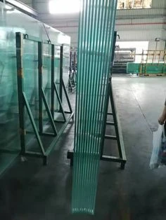 4-6mm Different Thickness of Extra Clear Low Iron Glass Sheet for High Quality Durable Clear Sliver Mirror with CE Certificate