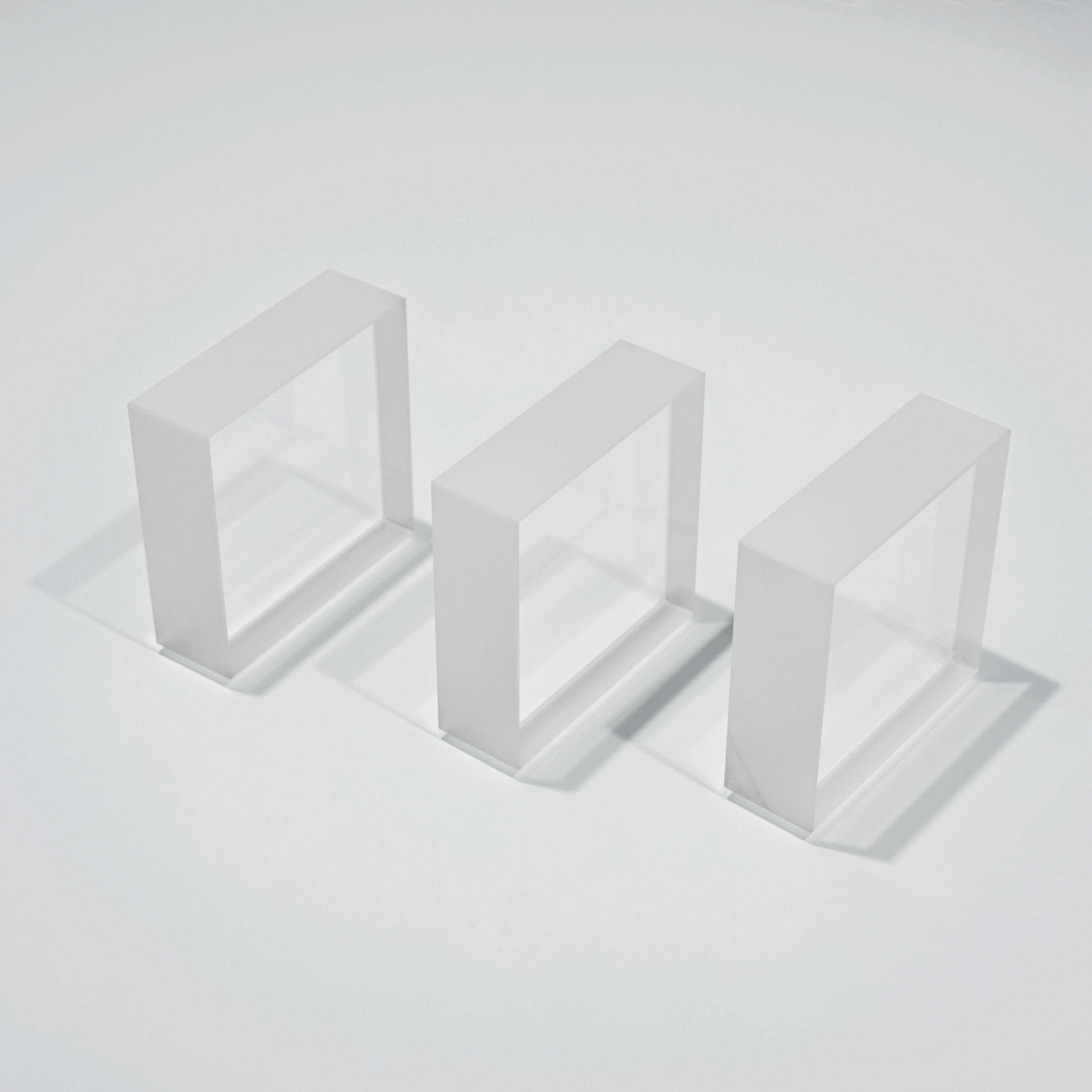 Customized Fused High Quality Quartz Glass Shaped Laser Drilling Piece Quartz Round Square Plate