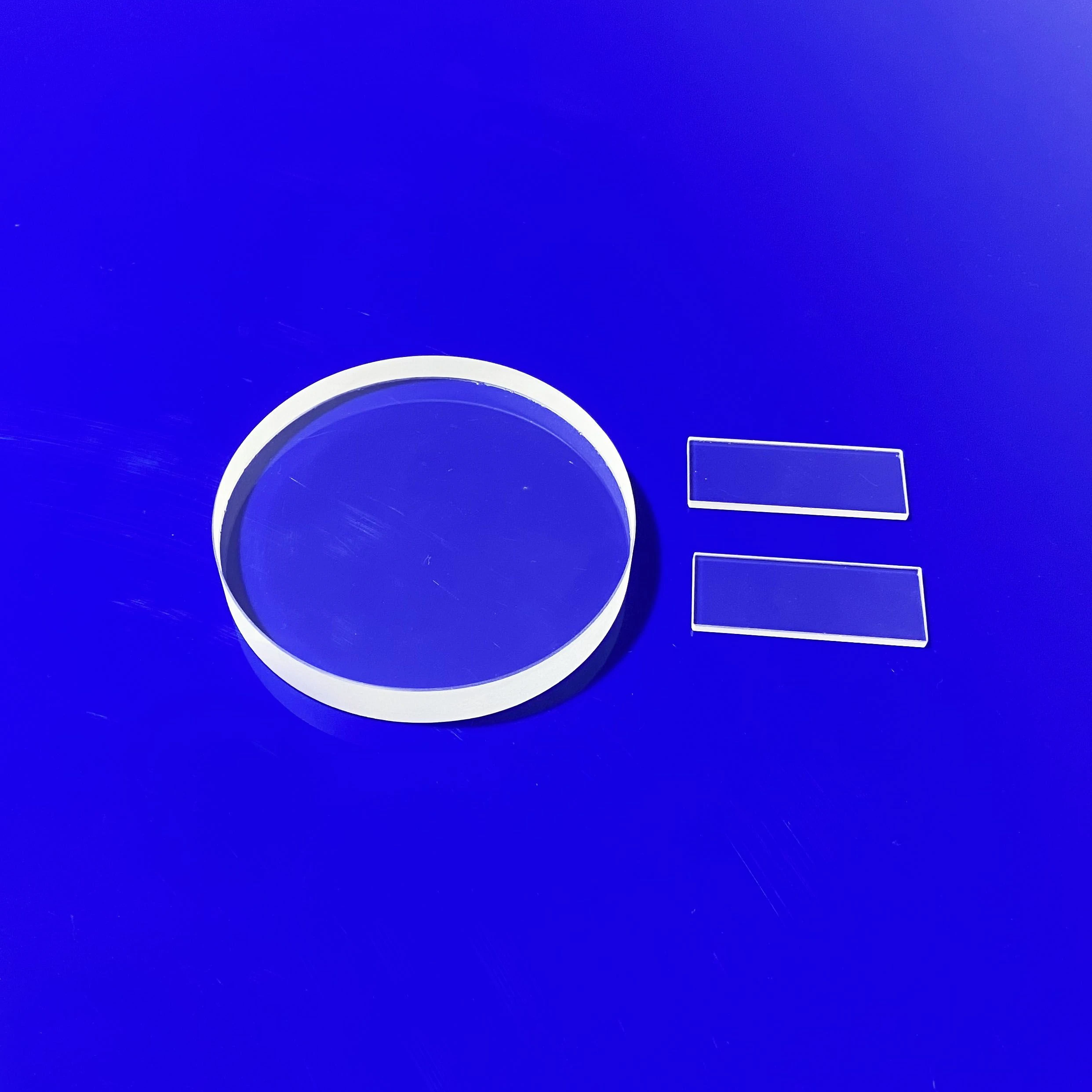 Durable Quartz Glass Sheet, Annealing Point 1210° C, Circular Design