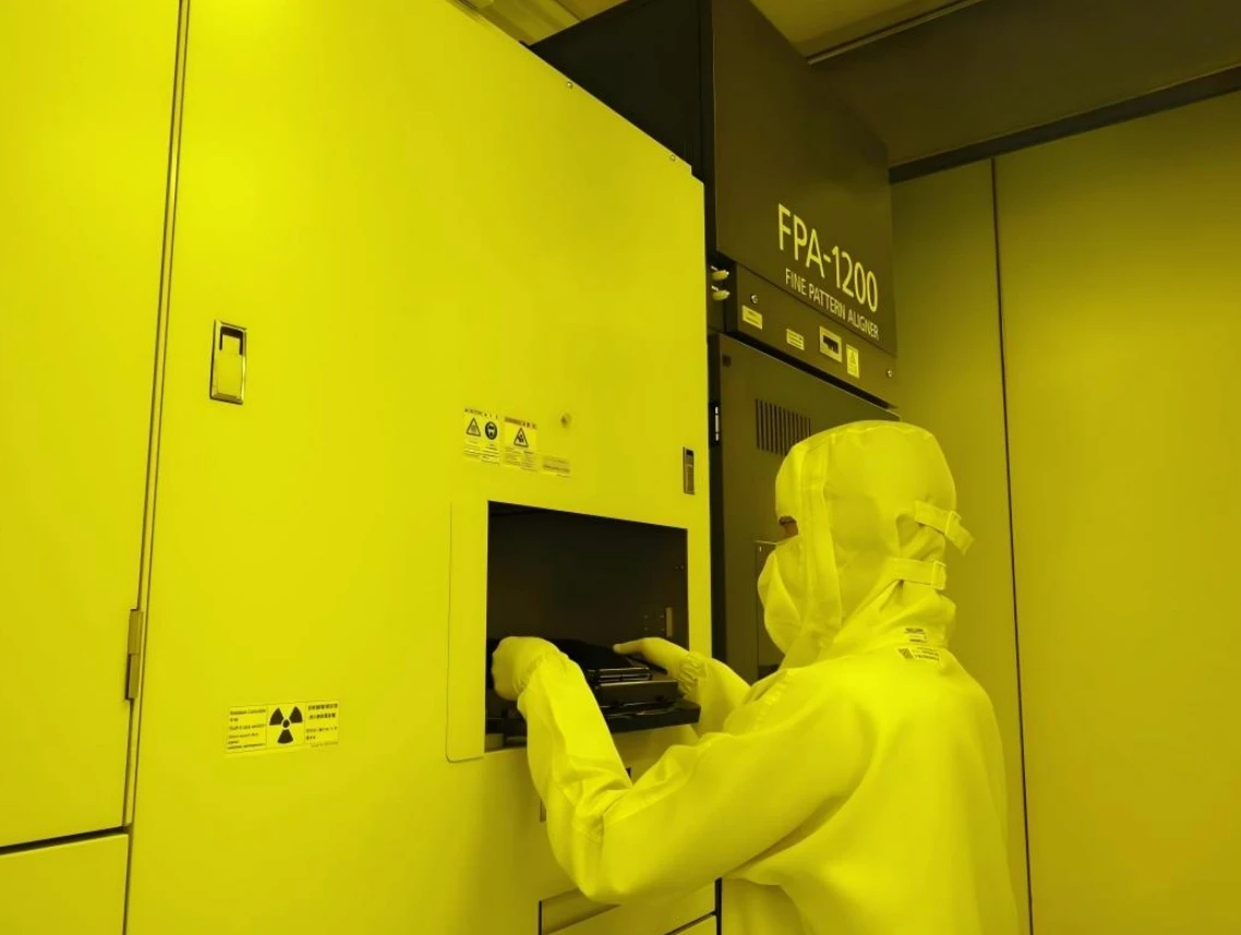 OEM/ODM Lab-on-a-Chip Glass Biochip Customized Nanoimprint Fabrication Service